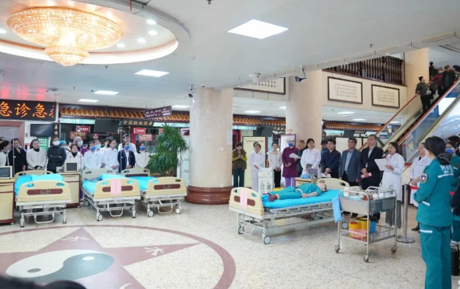 守護“食”刻安全——開封市中醫院開展群體性食物中毒應急演練